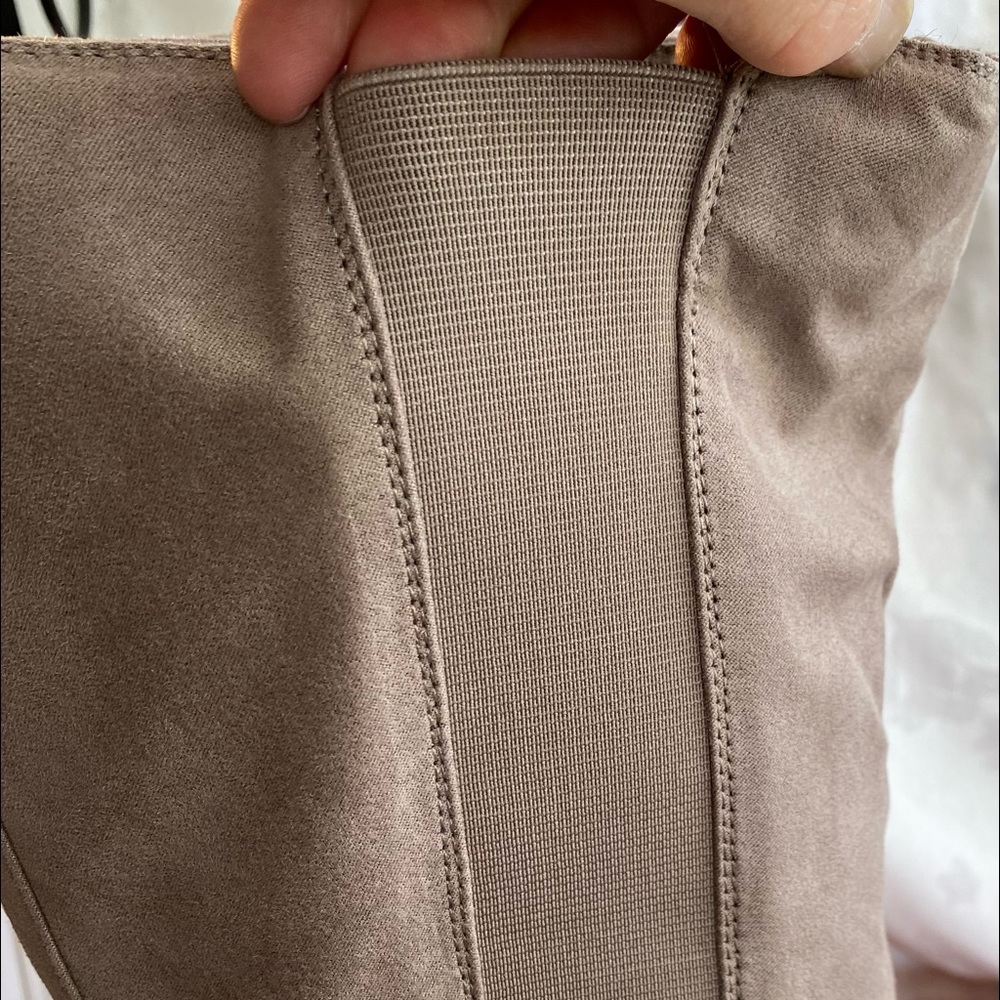 SOFT VEGAN LEATHER HEELED ZIPPER BOOTS - Picture 15 of 16